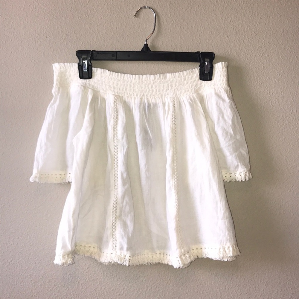 American Eagle Off Shoulder Shirt